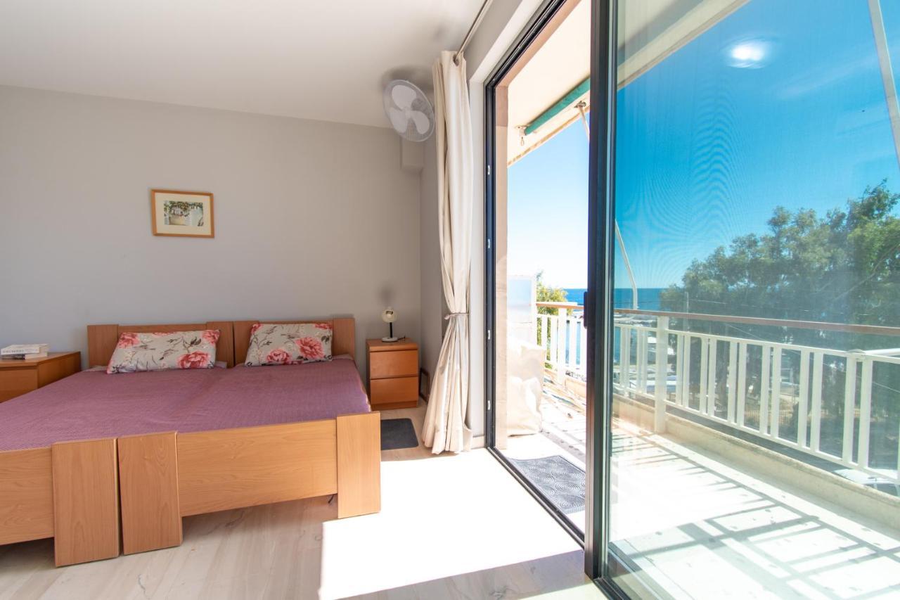 Lavish & Spacious Apt With Stunning Seaview, 10 Min Ath Airport อาร์เตมีดา ภายนอก รูปภาพ