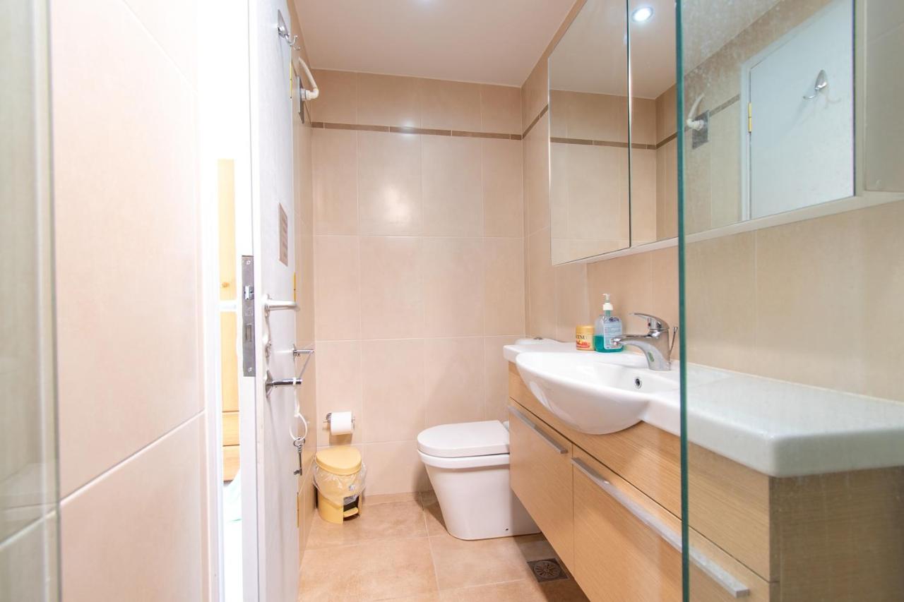 Lavish & Spacious Apt With Stunning Seaview, 10 Min Ath Airport อาร์เตมีดา ภายนอก รูปภาพ